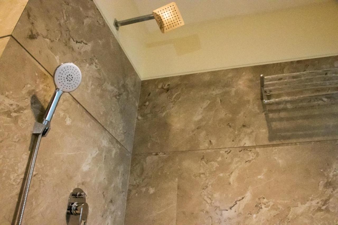 Hotel Sourav Park Inn Agra آغْرا المظهر الخارجي الصورة