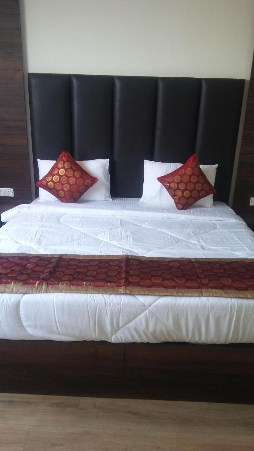 Hotel Sourav Park Inn Agra آغْرا المظهر الخارجي الصورة